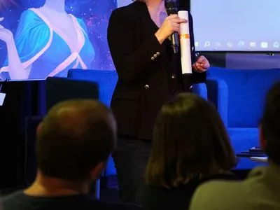 Scène de la conférence